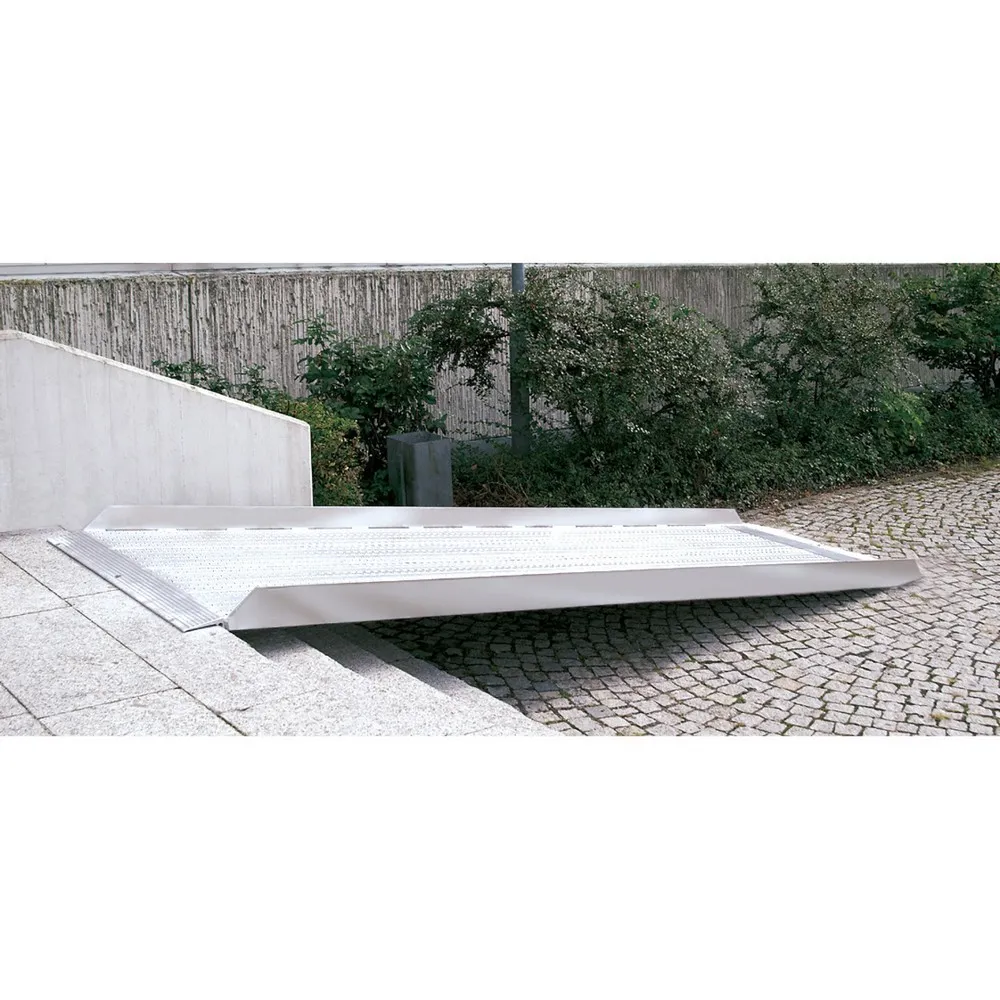 Altec Rampe mit Auflagerzunge, TK 400 kg, BxL 800 x 2.000 mm